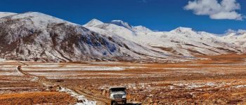 deosai-jeep-road